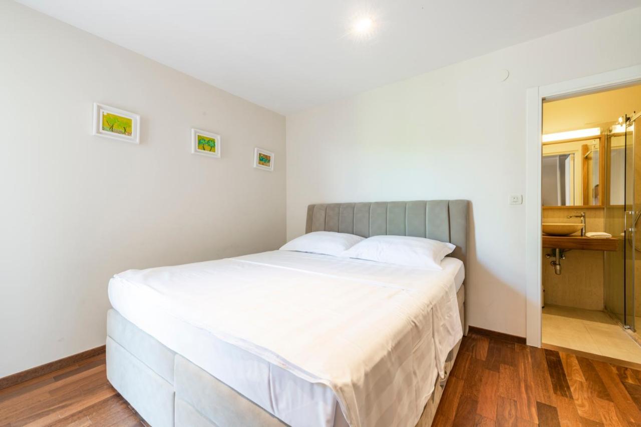 New Five Star Superior Apartment Затон Экстерьер фото