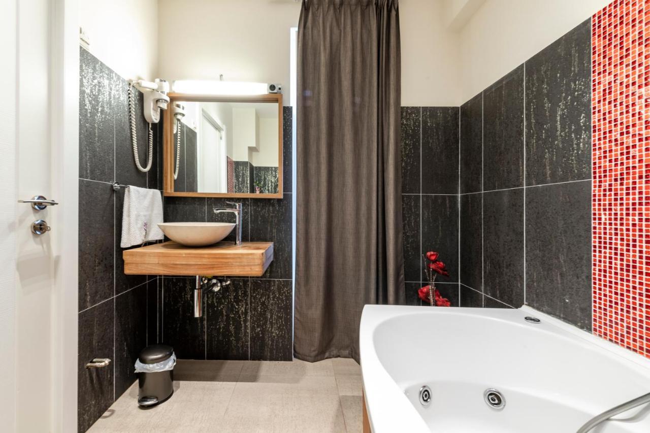 New Five Star Superior Apartment Затон Экстерьер фото