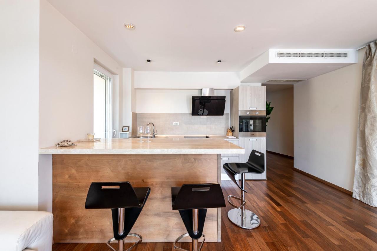 New Five Star Superior Apartment Затон Экстерьер фото
