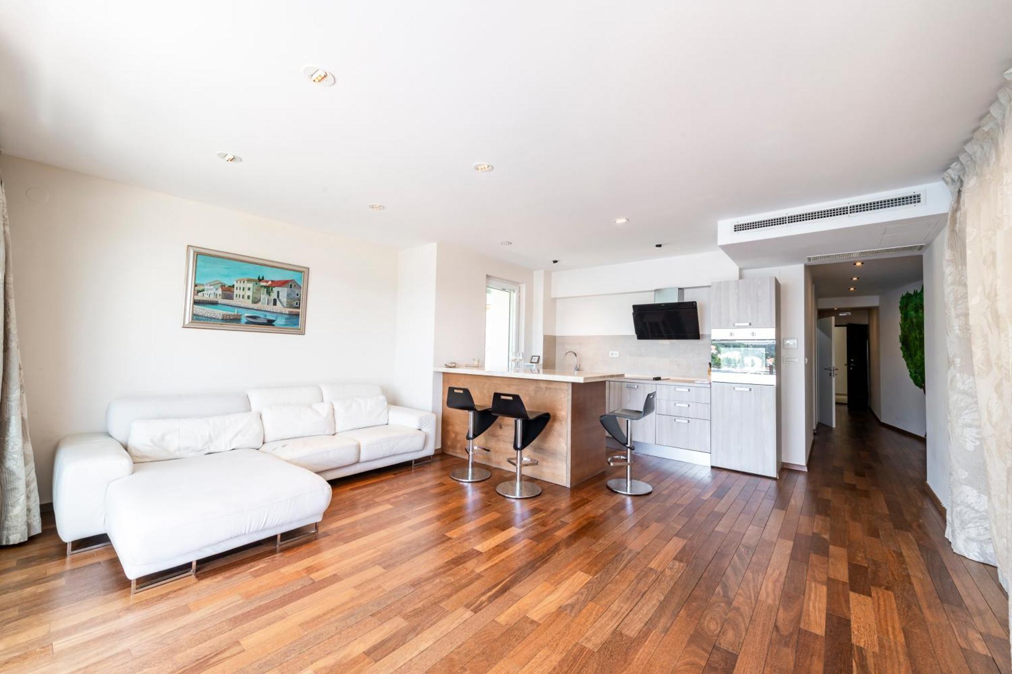 New Five Star Superior Apartment Затон Экстерьер фото